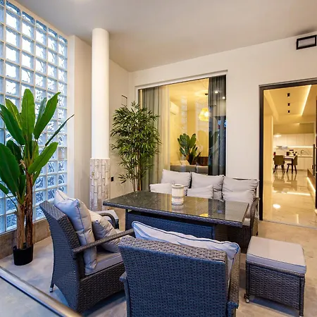 Aparthotel Avento Lux