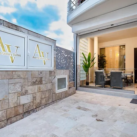 Aparthotel Avento Lux *