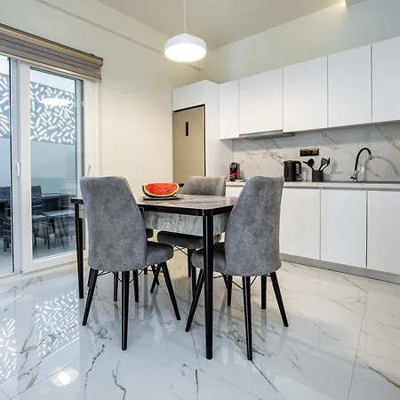 Aparthotel Avento Lux