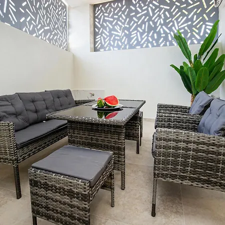 Avento Lux 4*