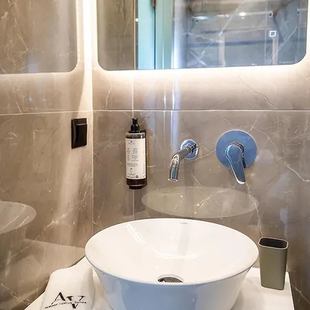 Avento Lux Aparthotel