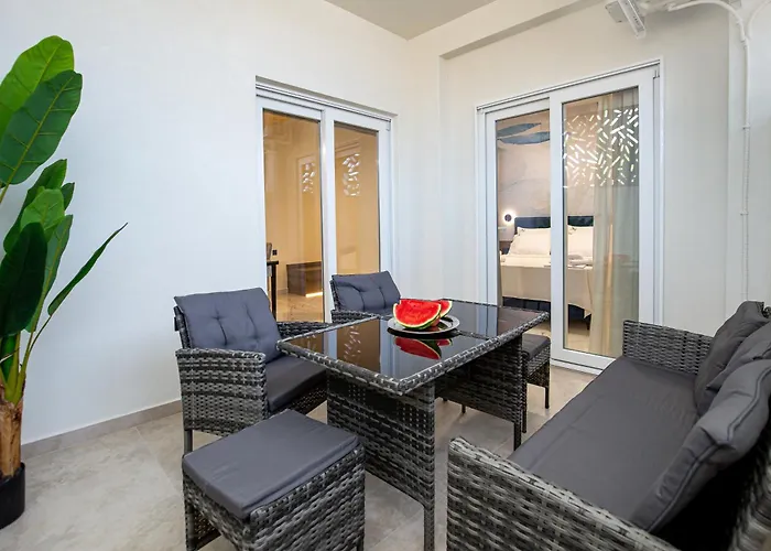 Avento Lux 4* Ποτός