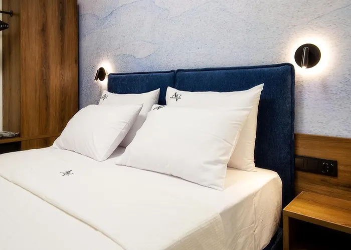 Ξενοδοχείο με διαμερίσματα Avento Lux 4*